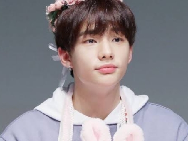 não
(hyunjin bb😔)