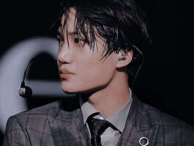 Sair para um jantar romântico com o Kai (EXO)