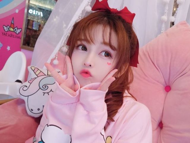 KAWAII.