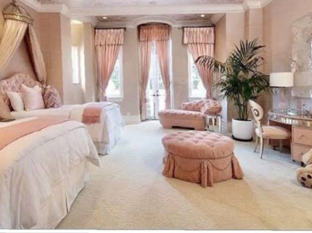 Parece um quarto da realeza 💗