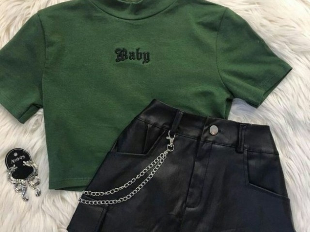 E girl (não costumam usar roupa de banho)