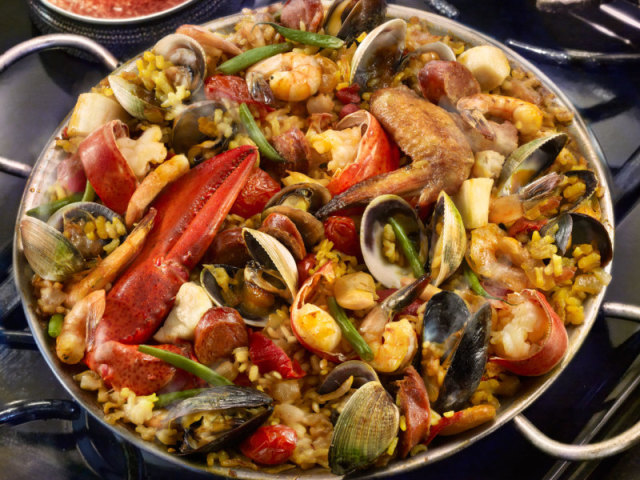 Paella.