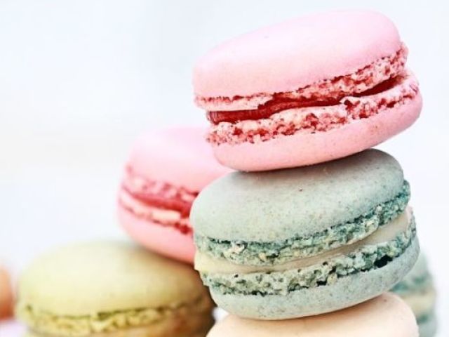 MACARON