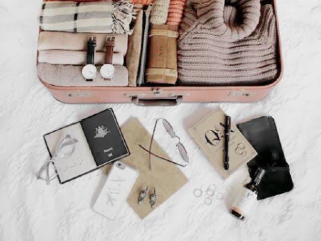 Roupa reserva
Passaporte
Etc