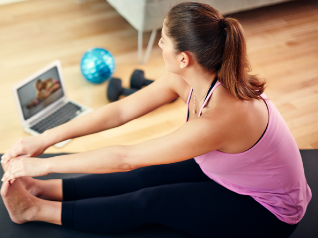 Vai se cuidar! Faz exercícios, hidrata o cabelo...