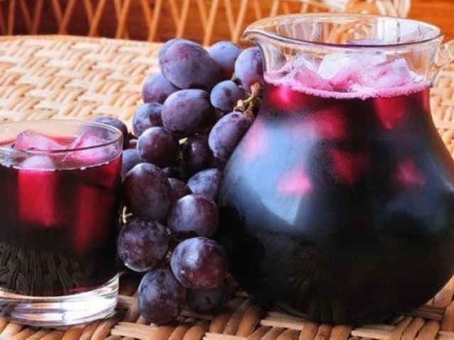 Suco 🥤 de uva 🍇