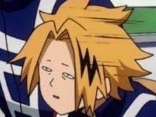 Vou quase explodindo de animação e digo:
- Bom.. Meu nome é S/N e eu sou a nova colega de vcs, tô muito animada pra conhecer vcs e ser amiga de todos.. Minha individualidade é difícil de falar então prefiro não comentar..
Vc volta pra sua carteira com um sorriso de orelha a orelha e percebe que tem pikachu humano te observando, vc sorri pra ele e ele abre um sorriso de volta.