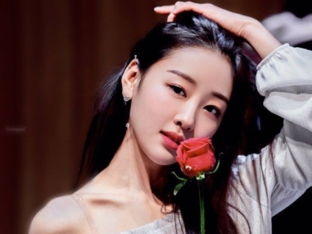 Yves (LOONA)