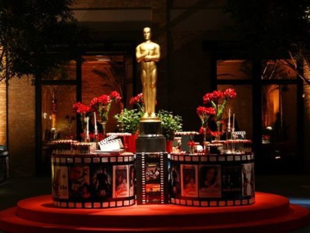 HOLLYWOOD