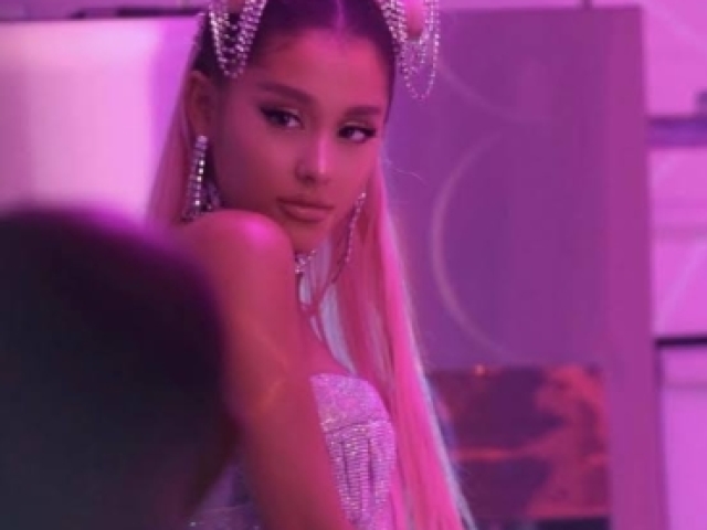 7 rings (Ariana Grande)