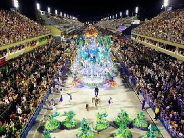 ir no carnaval do sapucaí