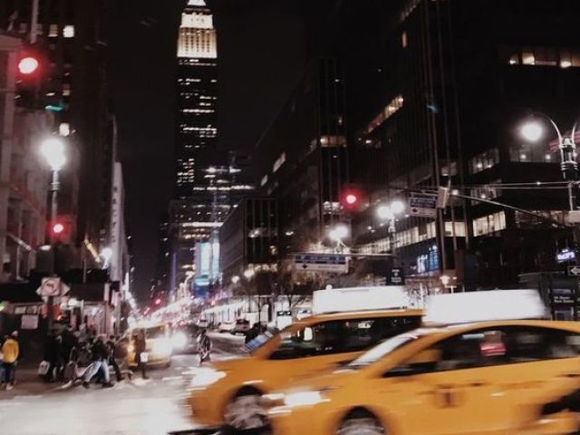 Um passeio na cidade de Nova York, a noite