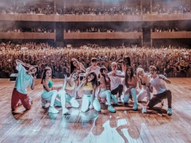 Foi para o show do Now United.