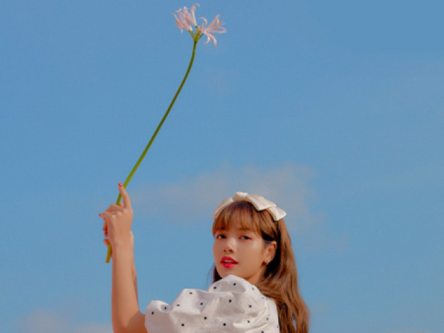 Lisa- BLACK PINK