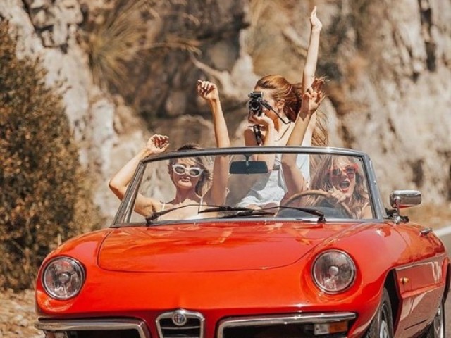 Monte uma viagem com suas amigas