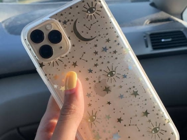 Um iPhone(👁️👄👁️🥂)