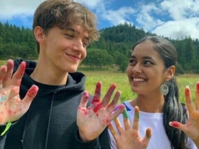 Noah e Shivani.