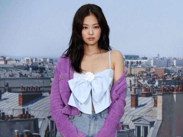 JENNIE