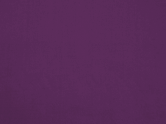 Roxo.