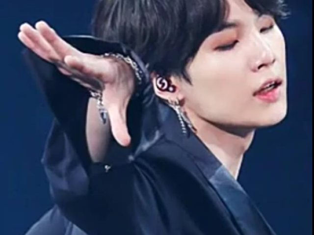 Min Yoongi (Suga)