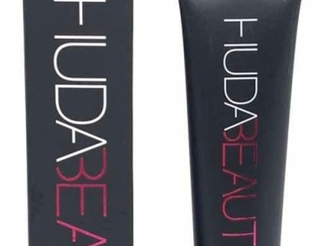 huda beauty ( Cortiu bastante)