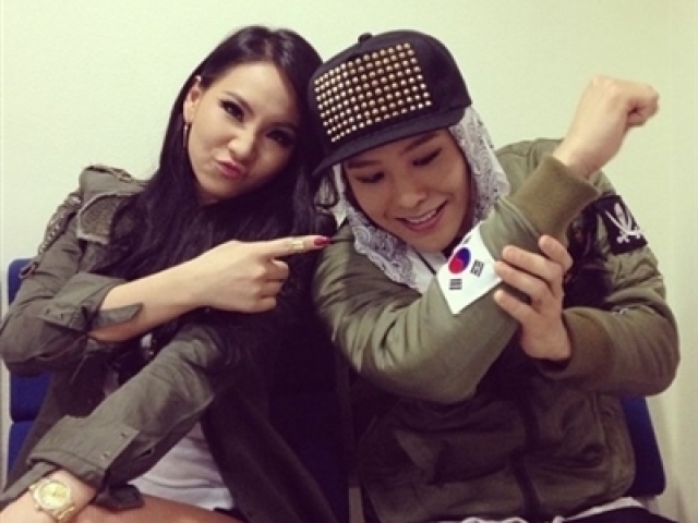 G-Dragon (Big Bang)+ CL (2NE1)