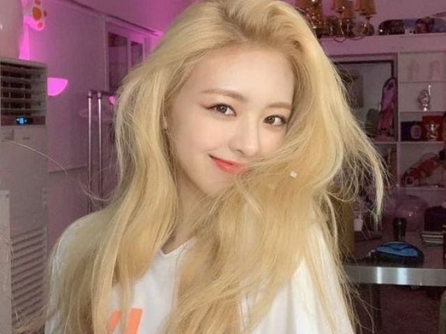 Yuna (Itzy)
