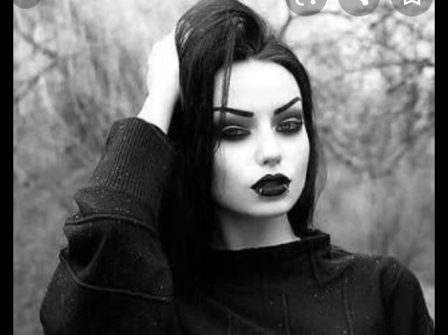 Girl gothic