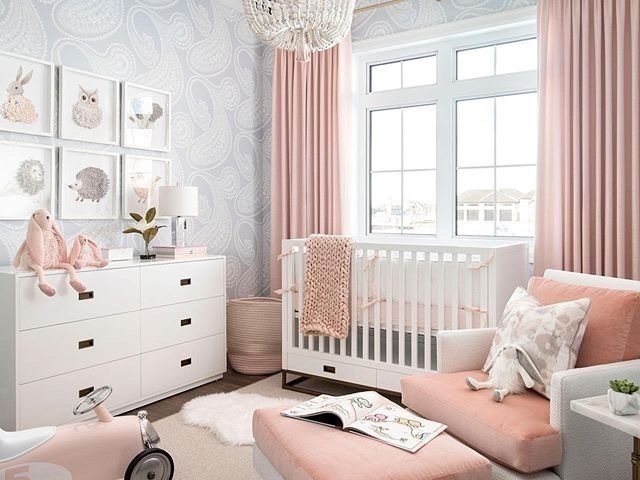 Quarto rosa moderno