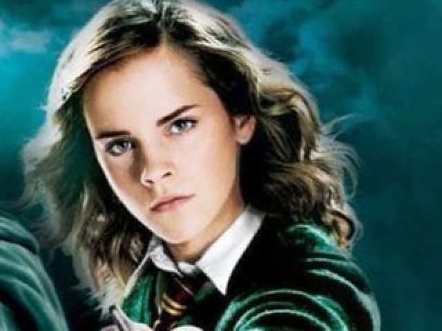 Hermione Granger: Esperta, sabe de tudo, não precisa de homens para ser feliz