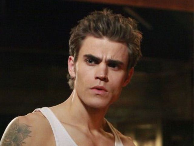 Paul Wesley, na pele do romântico vampiro Stefan Salvatore