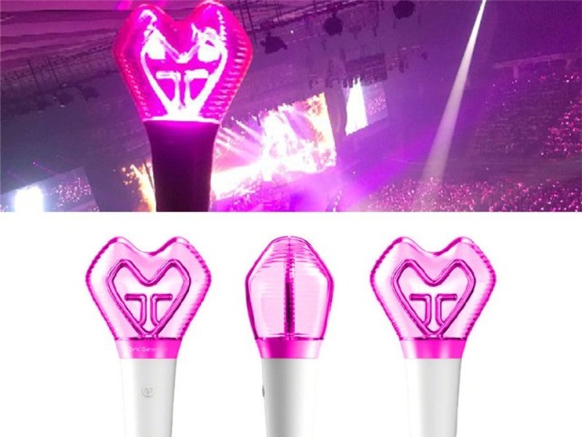 Игрушки итзи. Лайтстик girls Generation. Лайтстик Everglow. SNSD Lightstick. Лайтстики кпоп 2020.