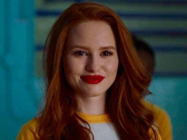 Madelaine Petsch, vivendo a destemida 'bitch' da cidade, Cheryl Blossom