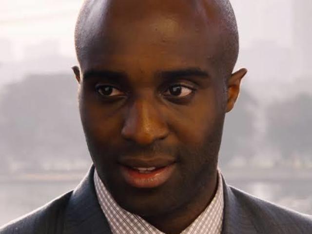 Toby Onwumere, como o humilde e generoso Capheus