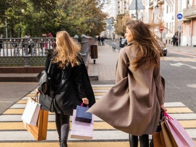 Compras com a bff. 👠