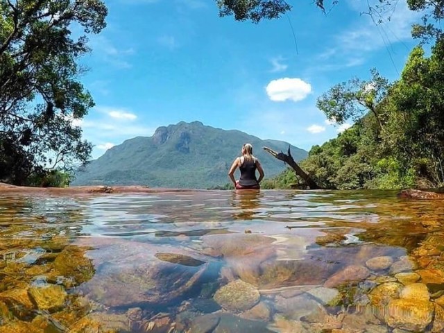 Ir a uma cachoeira. 🏞️