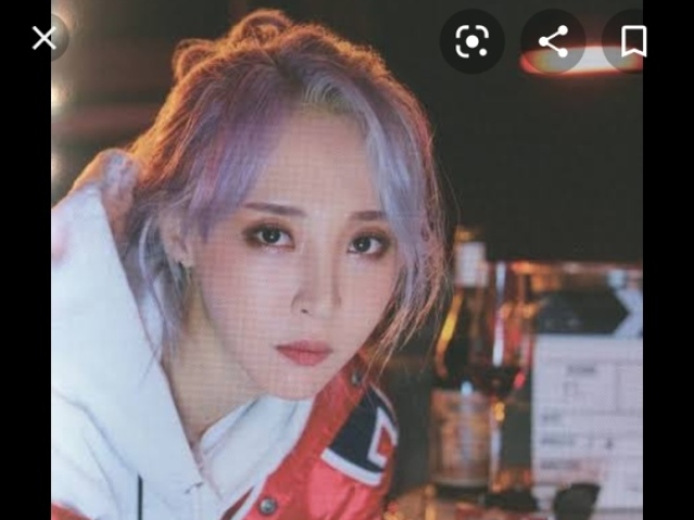 O roxinho da moonbyul 💜💜