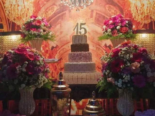 Como seria sua festa de 15 anos?