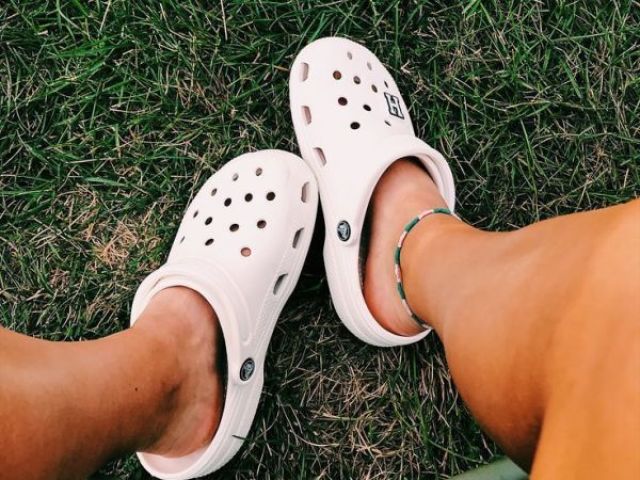 crocs