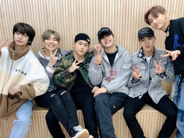 MONSTA X