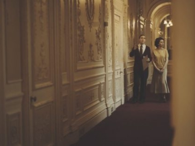 Ao seu palácio, e sua casa na árvore