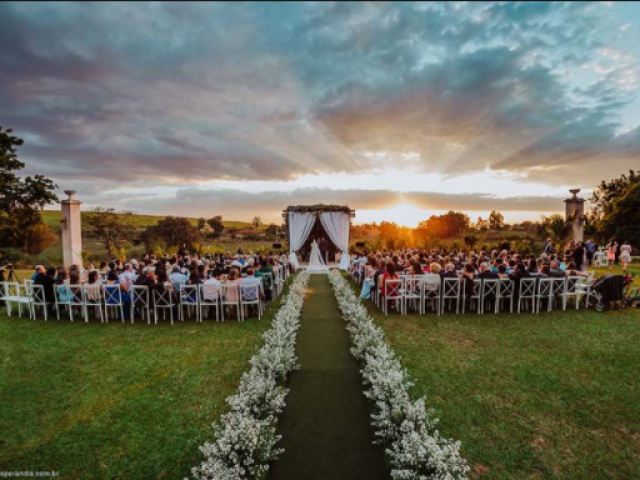 casamento no por do sol, na fazenda, mano, eu quero casar assim!!!