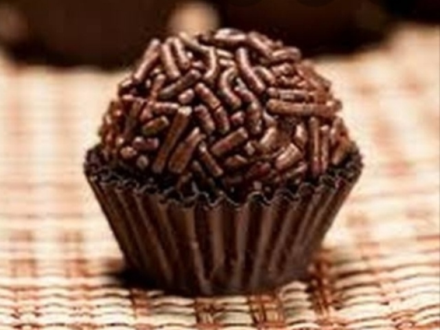 Iriam comer brigadeiro