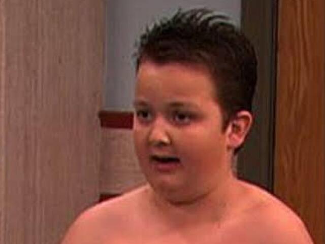 Gibby, um pouco burro mais muito engraçado.