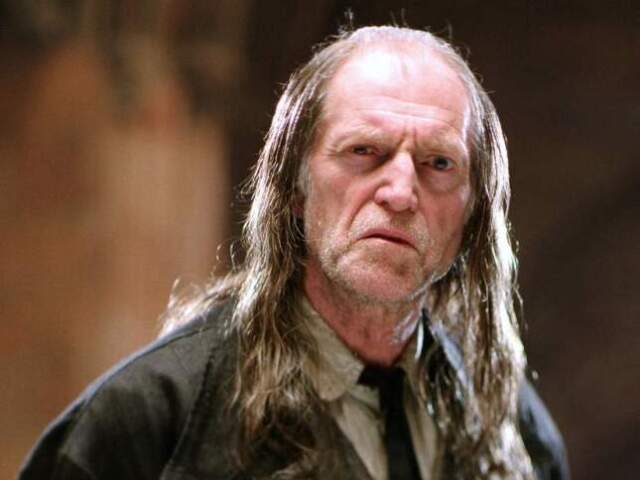 O zelador da escola de magia Argo Filch