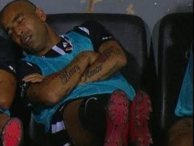 O Que Dorme no Banco