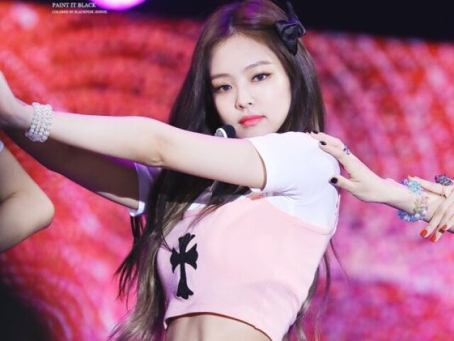 O certo é Kim Jennie Mas podemos tbm chamar de Jennie Kim