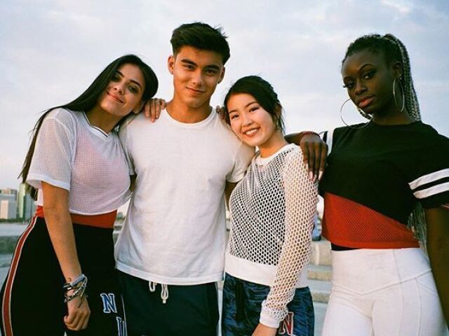 Sabina, Bailey, Hina e Diarra