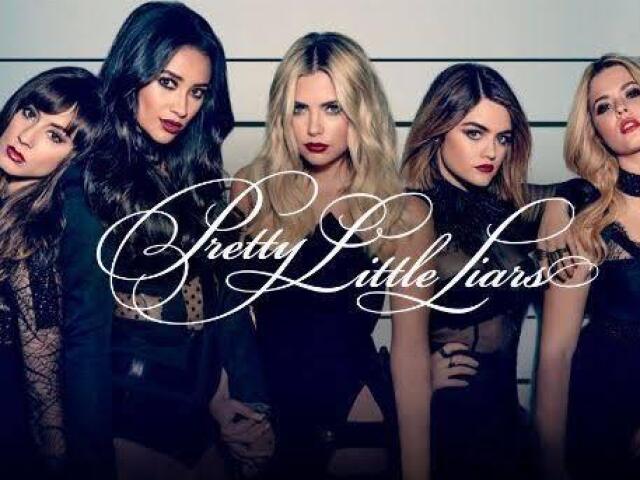 Emily,Hanna,Aria,Alisson,Spencer(pretty little liars)