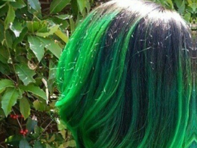 Um cabelo verde pra combinar com a natureza🌲